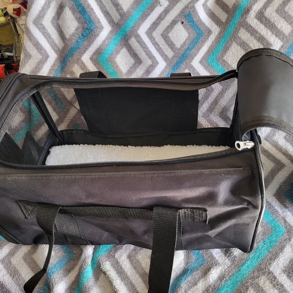 Sherpa Adventure Gear Original Deluxe Carrier